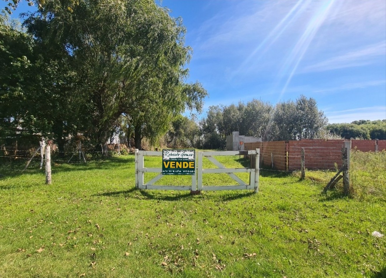 ¡Oportunidad en Mar del Tuyu! LOTE BALDIO a mts de acceso principal