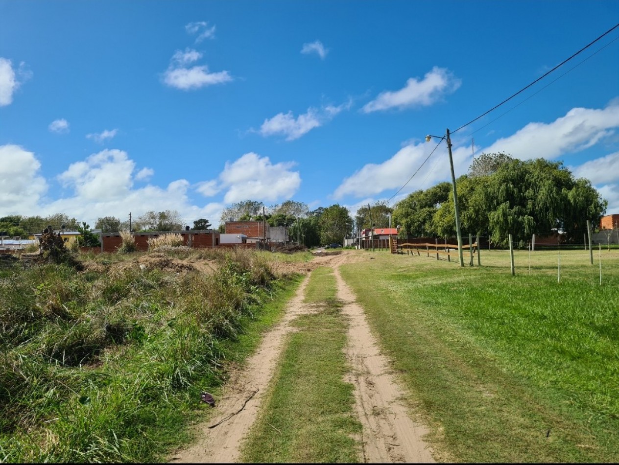 LOTE BALDIO CON PLANOS APROBADOS PARA 2 UNIDADES