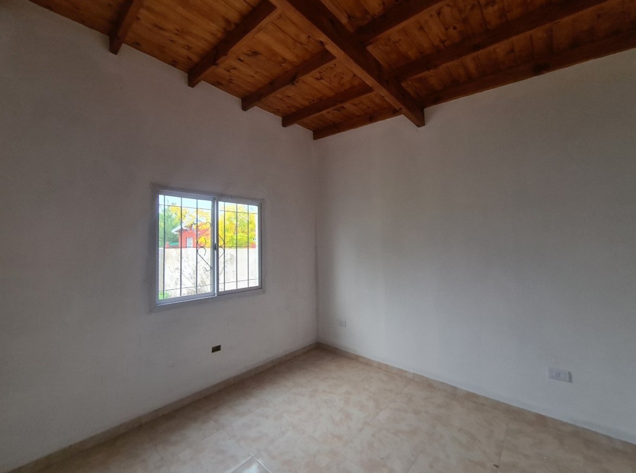 Chalet en VENTA a 100 mts de Av.79