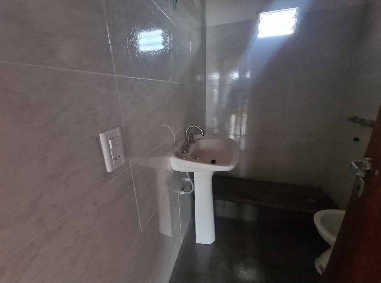 Chalet en VENTA a 100 mts de Av.79