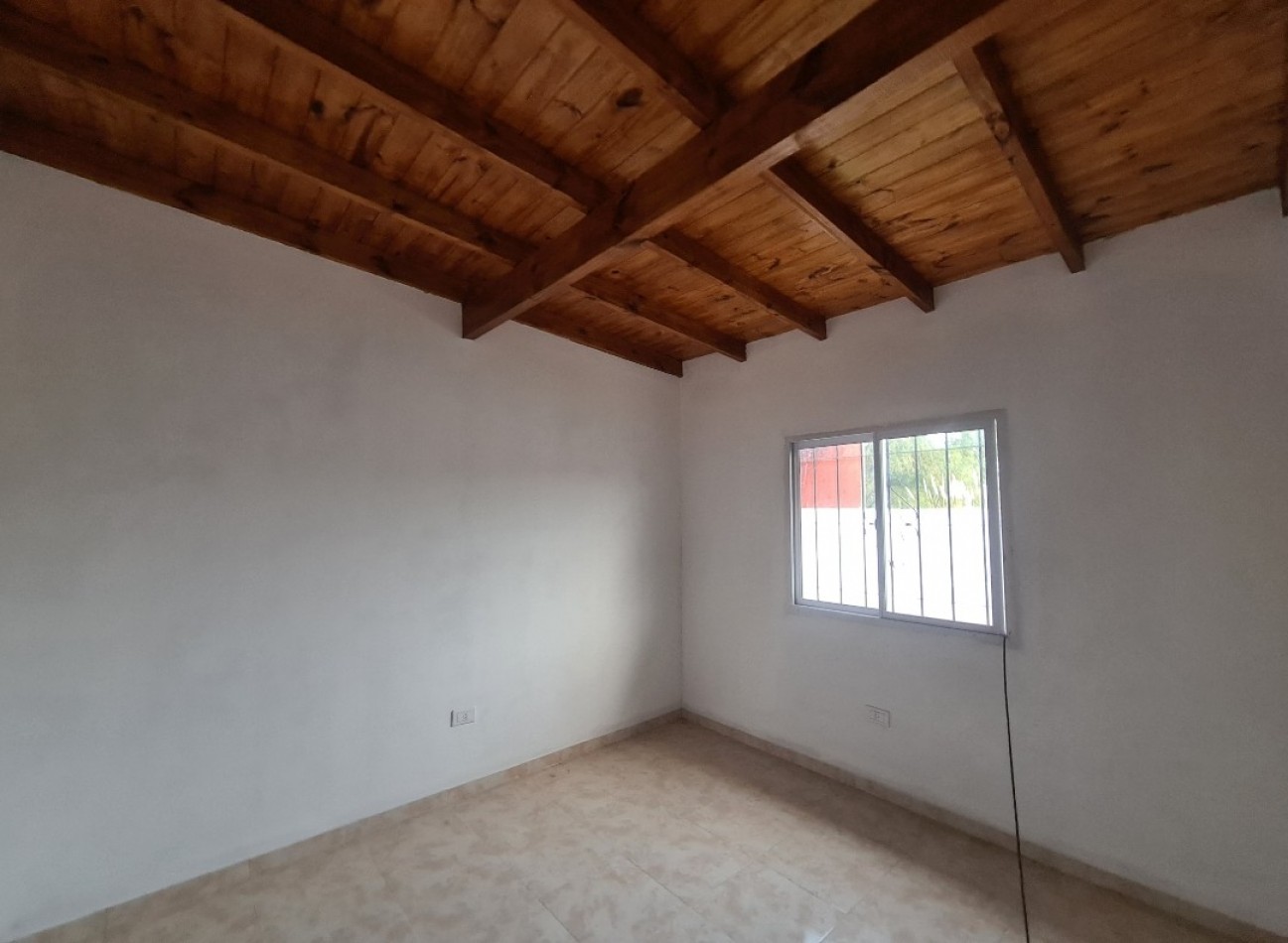 Chalet en VENTA a 100 mts de Av.79