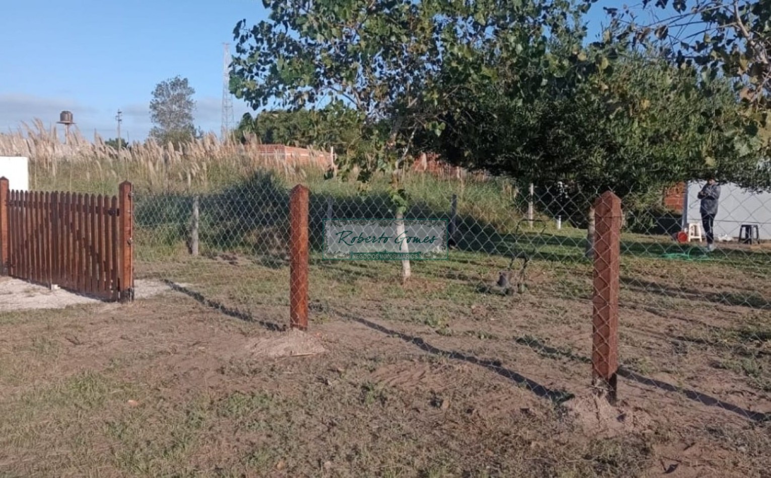 CASA sola en lote