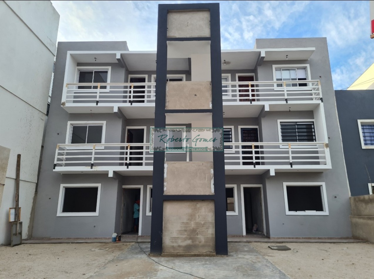 HERMOSOS DEPARTAMENTOS DE 3 AMBIENTES a 150 mts de la playa
