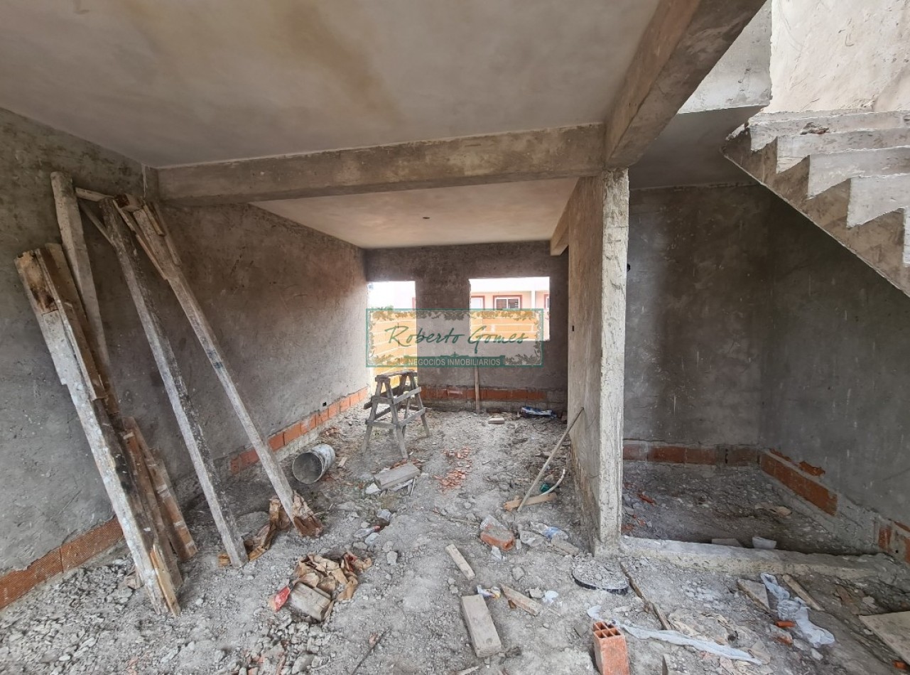 DUPLEX en construccion a 200 mts de AV.79