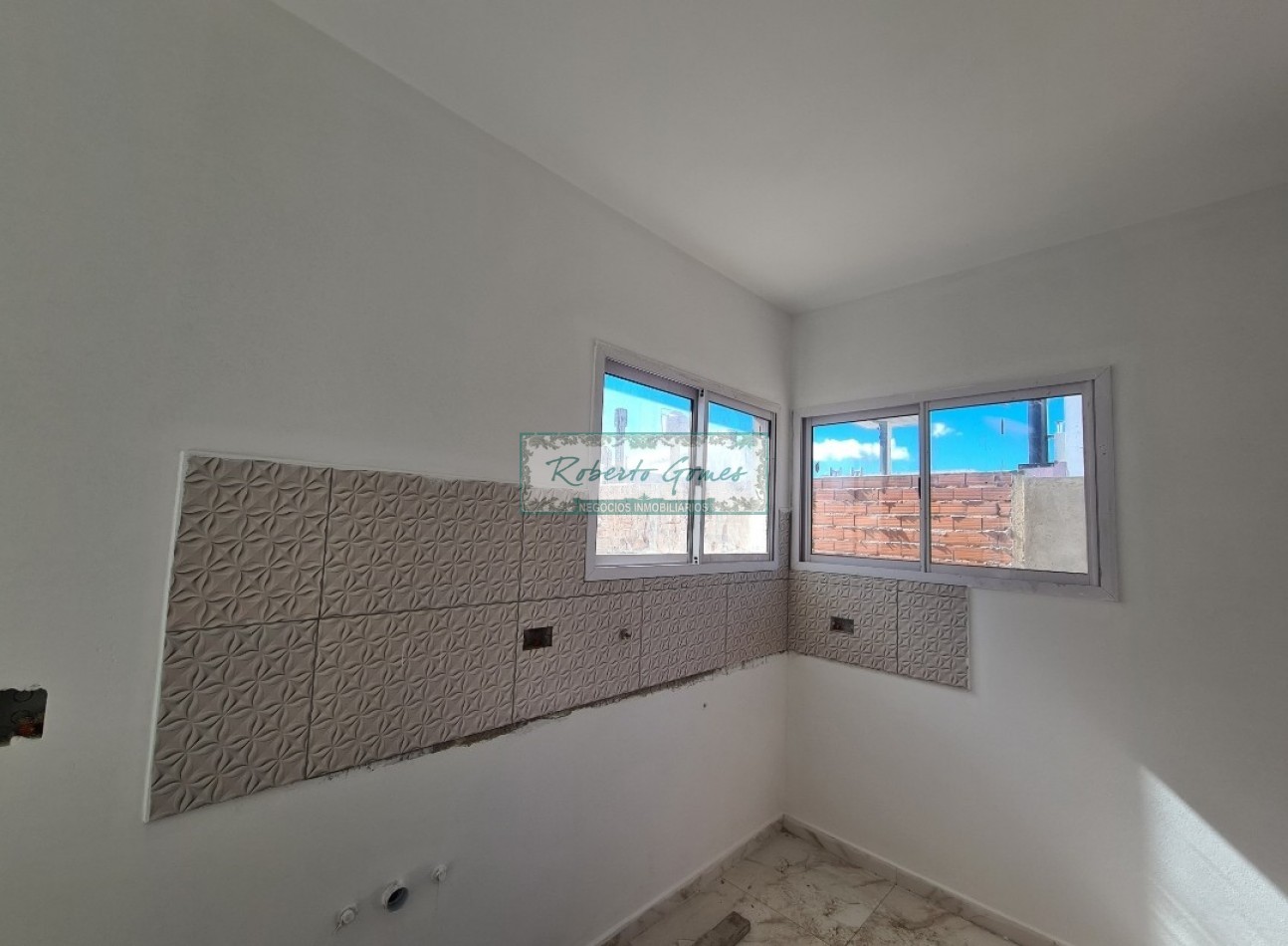 MODERNO DUPLEX (ultima unidad) a 150 mts de la PLAYA