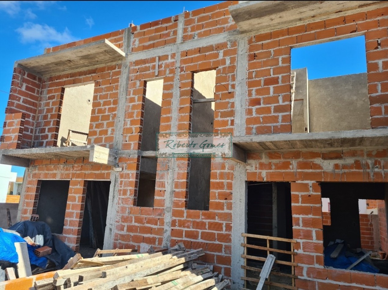 DUPLEX en construccion a 200 mts de AV.79
