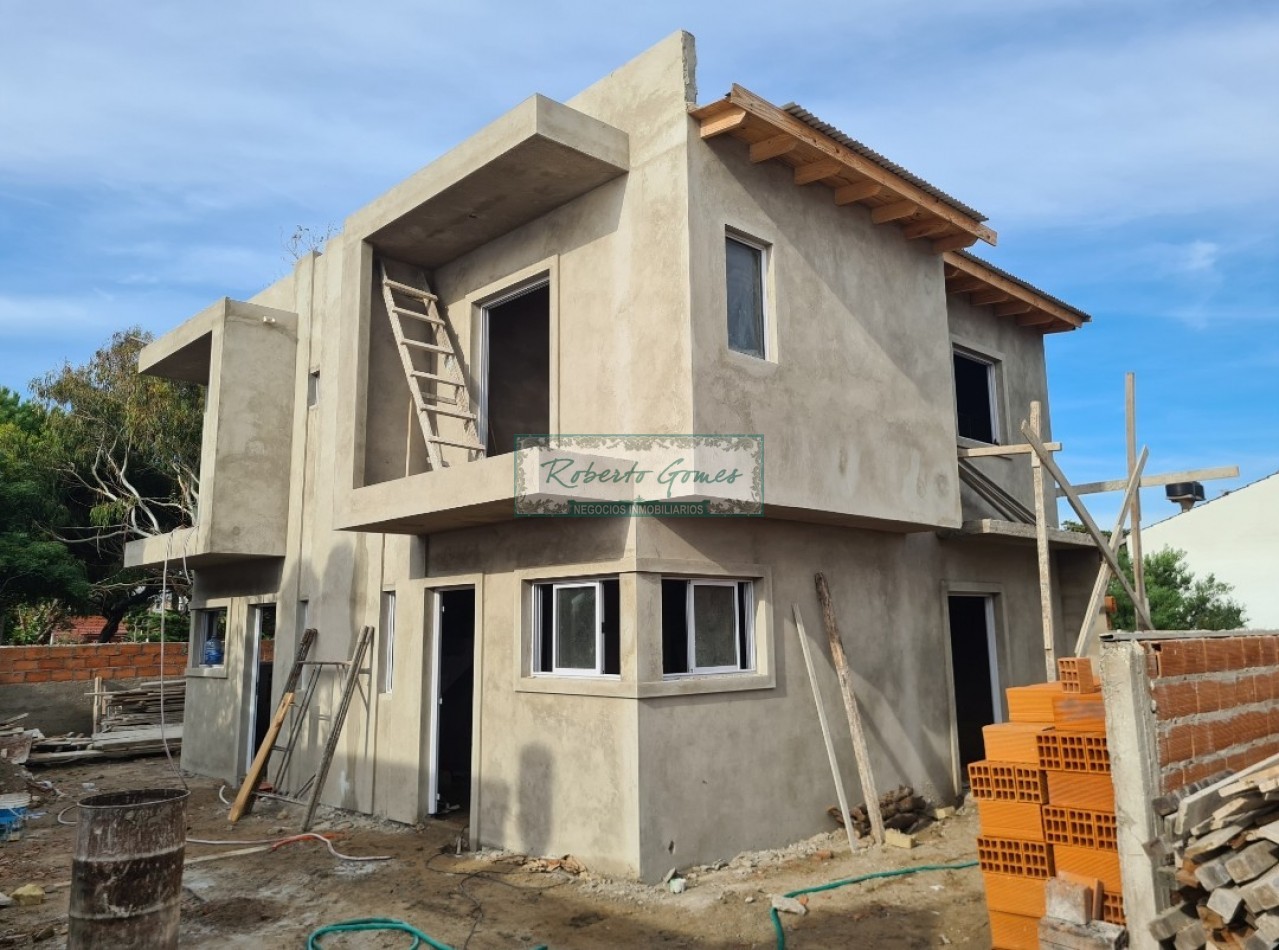 MODERNO DUPLEX (ultima unidad) a 150 mts de la PLAYA