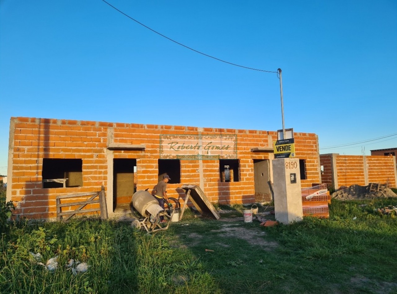 CHALET (de pozo) en zona en constante crecimiento.