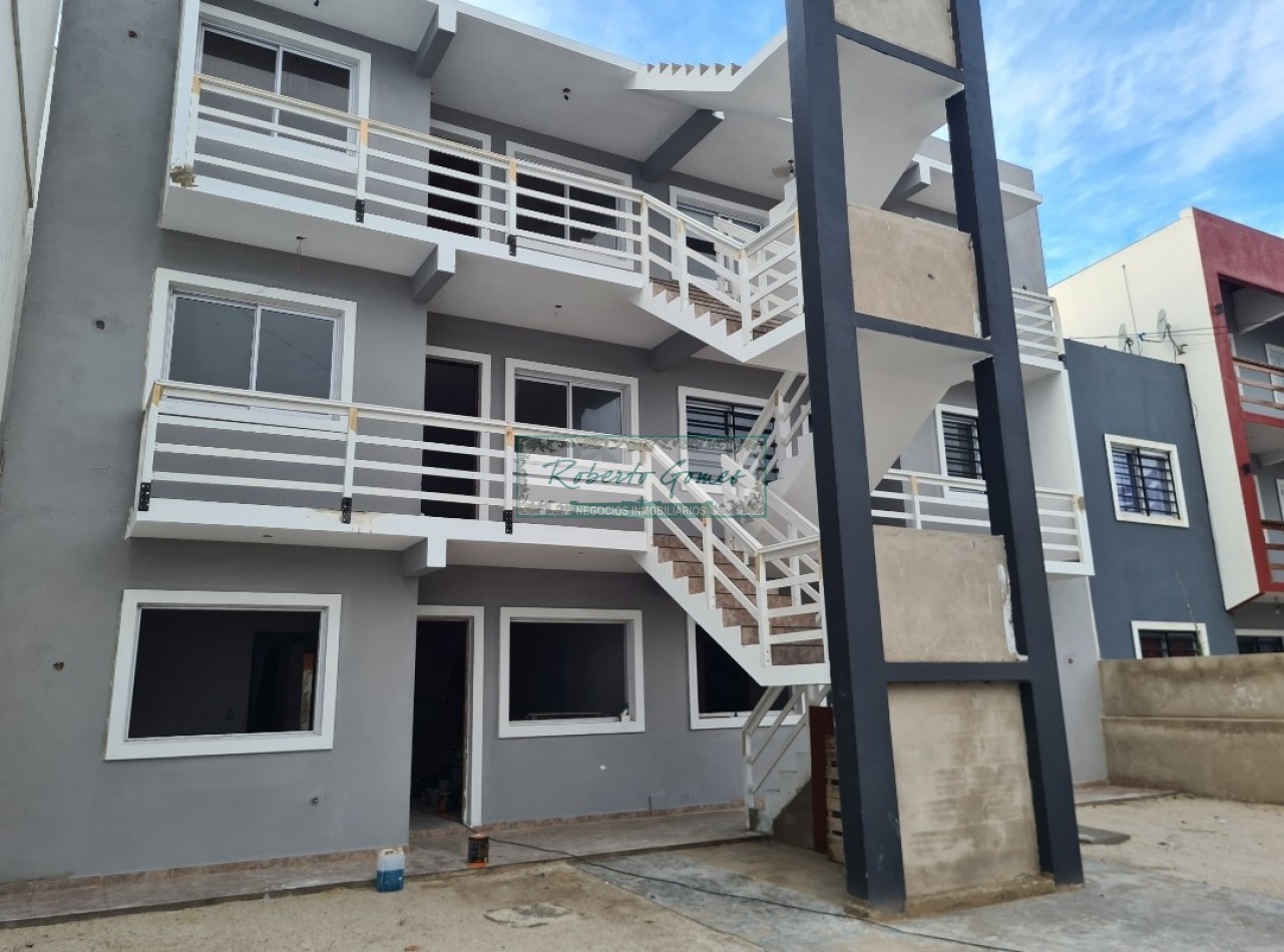 HERMOSOS DEPARTAMENTOS DE 3 AMBIENTES a 150 mts de la playa