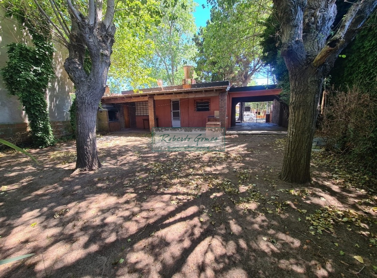 CASA EN LOTE PROPIO SOBRE AVENIDA PRINCIPAL