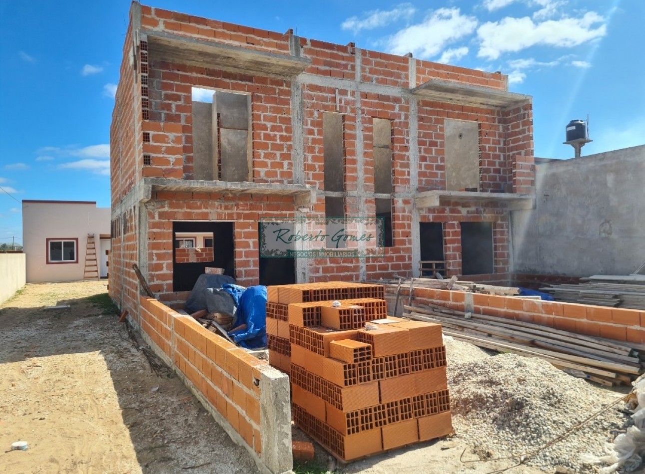 DUPLEX en construccion a 200 mts de AV.79