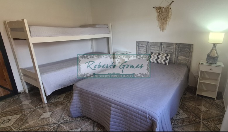 Hermosa casa sola en lote