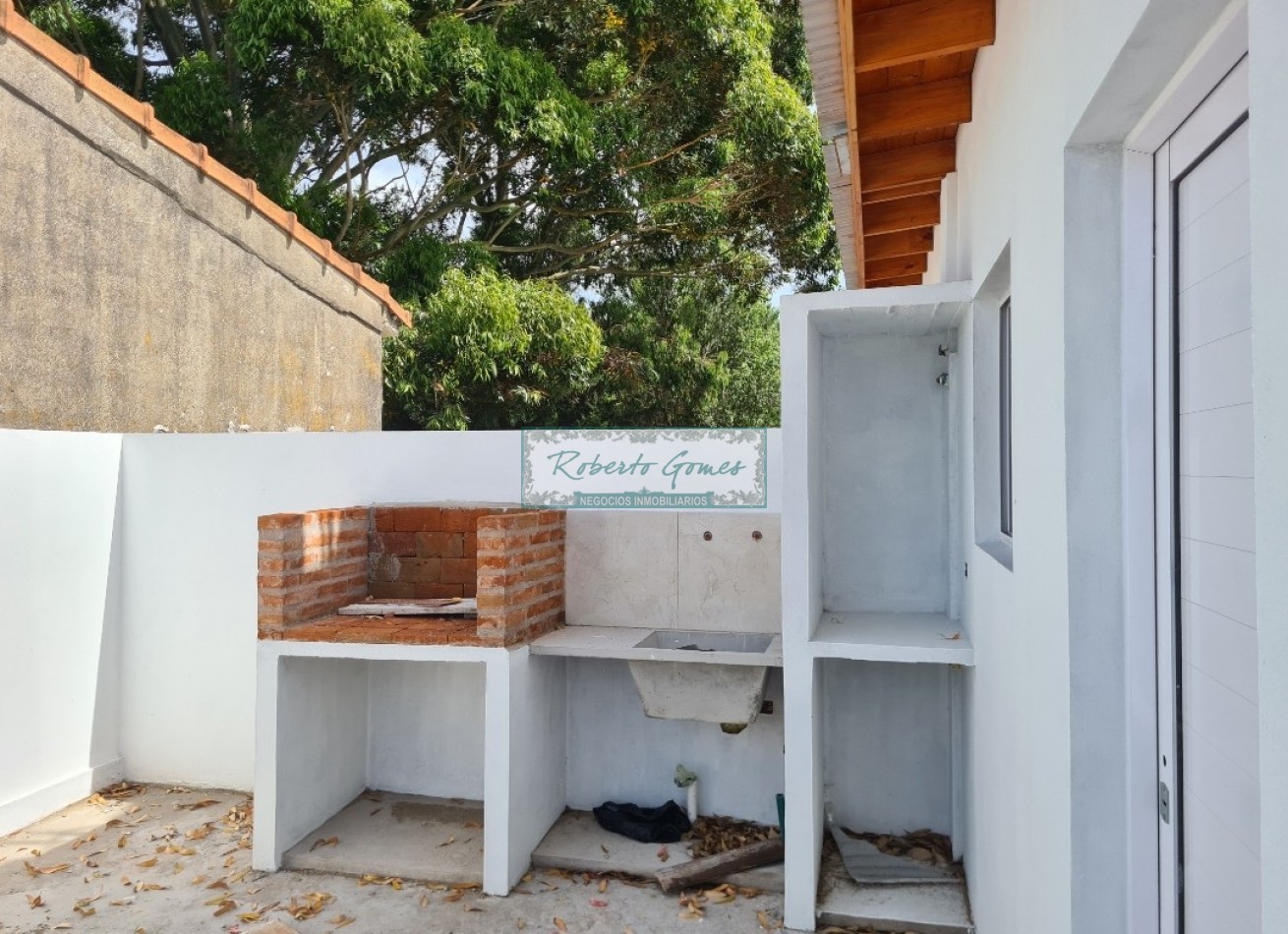 APROVECHA ESTA ULTIMA UNIDAD ! Chalet a mts de Av. 79