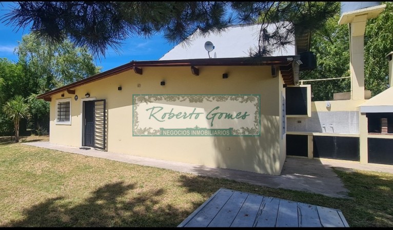 Hermosa casa sola en lote