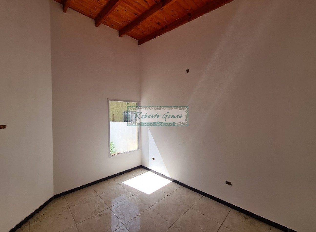 APROVECHA ESTA ULTIMA UNIDAD ! Chalet a mts de Av. 79