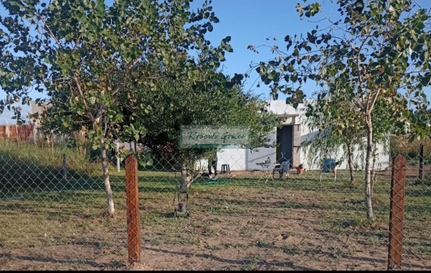 CASA sola en lote