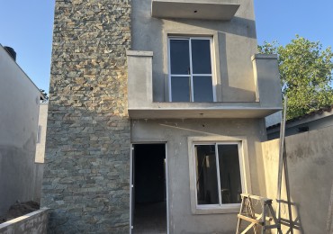 DUPLEX independiente a metros de la playa !