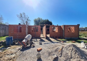 HERMOSOS CHALET EN CONSTRUCCION SOBRE AV.79 en MAR DEL TUYU